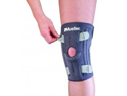 MUELLER Adjust-to-fit knee stabilizer, ortéza na koleno